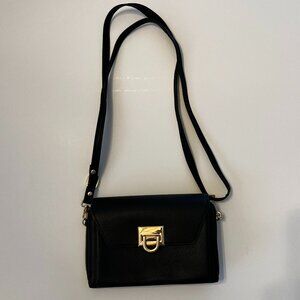 MK Malibu Skye Cross-body Wallet (Black)